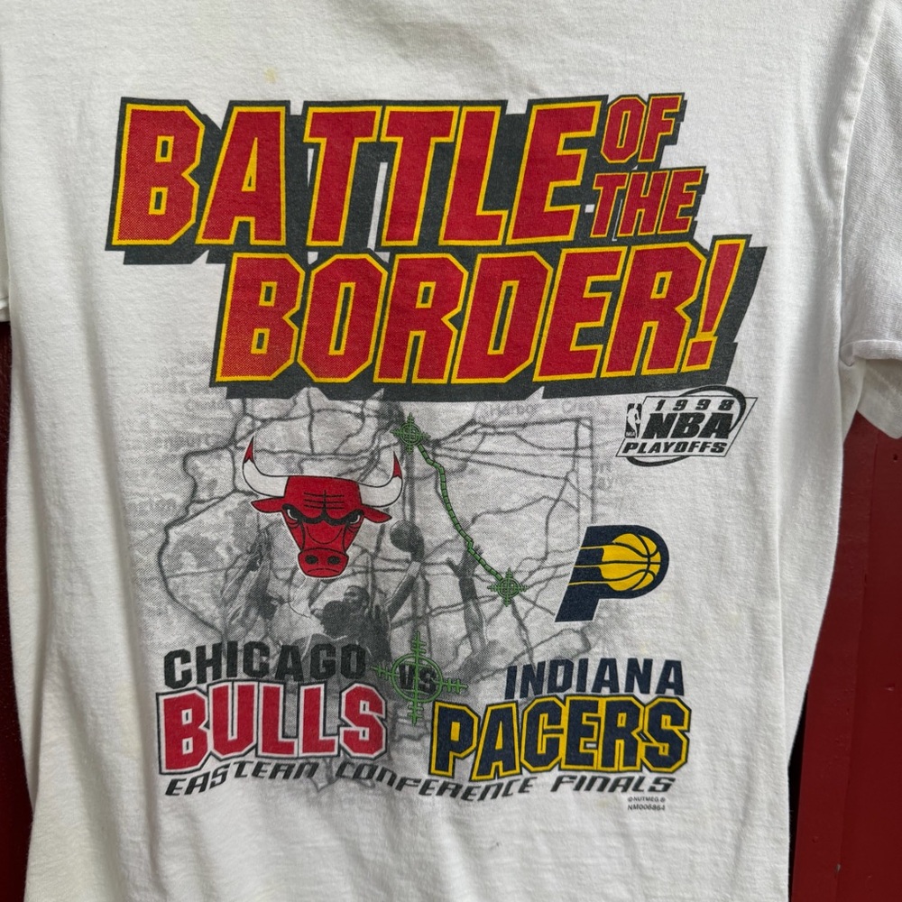 Chicago Bulls Vintage Tee - Picture 6 of 12